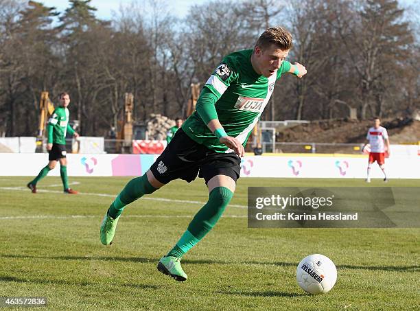 Kevin Schoeneberg of Muenster during the Third League match between FC Rot Weiss Erfurt and SC Preussen Muenster at Steigerwaldstadion on February...