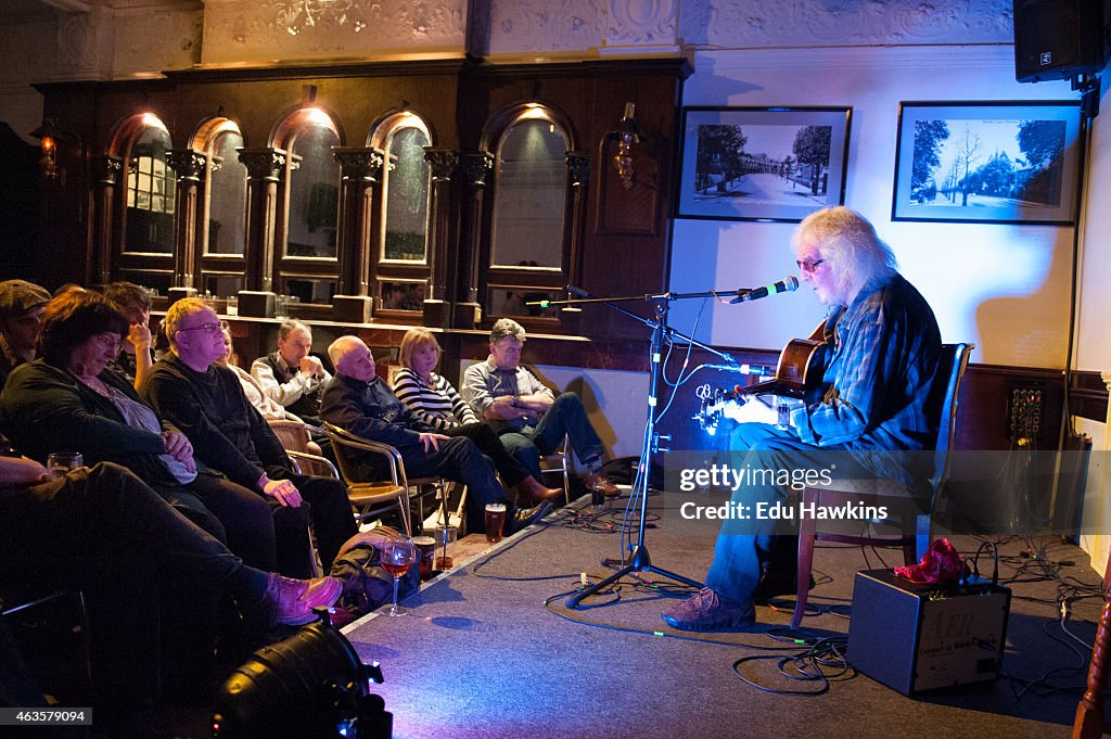 Wizz Jones Performs At Great Northern Railway Tavern In London