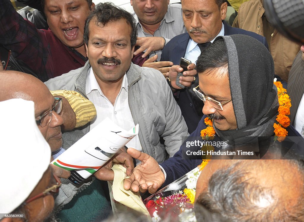 Delhi Chief Minister Arvind Kejriwal Takes Morning Walk With Wife, Interacts With Locals