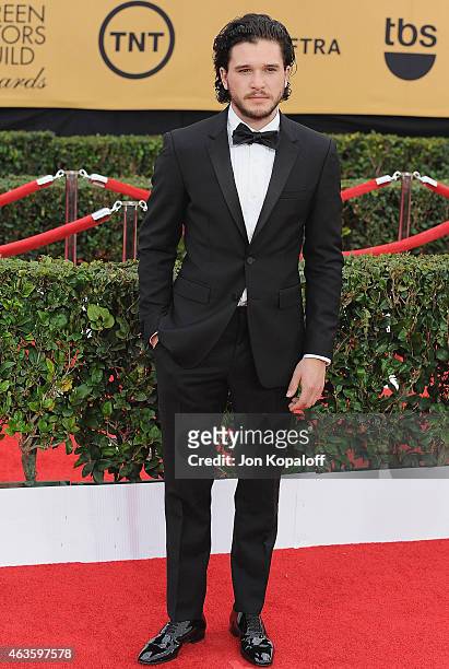 Actor Kit Harington arrives at the 21st Annual Screen Actors Guild Awards at The Shrine Auditorium on January 25, 2015 in Los Angeles, California.