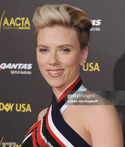 Actress Scarlett Johansson arrives at the 2015 G'Day USA Gala Featuring The AACTA International Awards Presented By Quantas at Hollywood Palladium on...