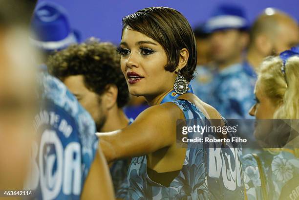 Sophie Charlotte attends the Carnival parade on the Sambodromo during Rio Carnival on February 16, 2015 in Rio de Janeiro, Brazil.