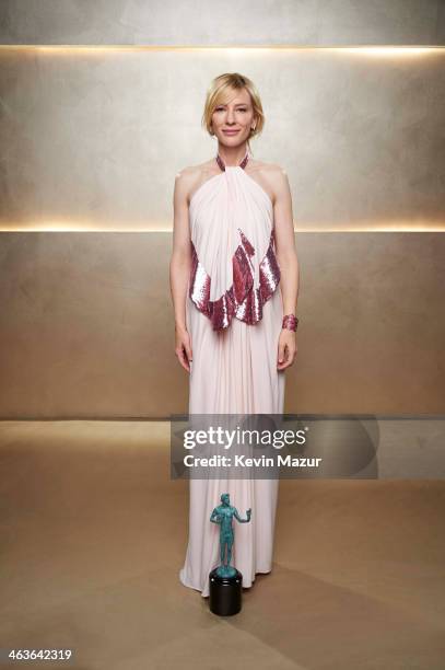 Cate Blanchett poses at the 20th Annual Screen Actors Guild Awards at The Shrine Auditorium on January 18, 2014 in Los Angeles, California.