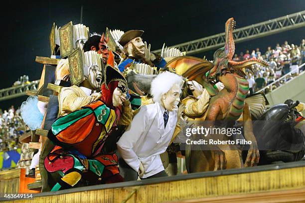 Unidos da Tijuca participates in the parade on the Sambodromo during Rio Carnival on February 16, 2015 in Rio de Janeiro, Brazil.