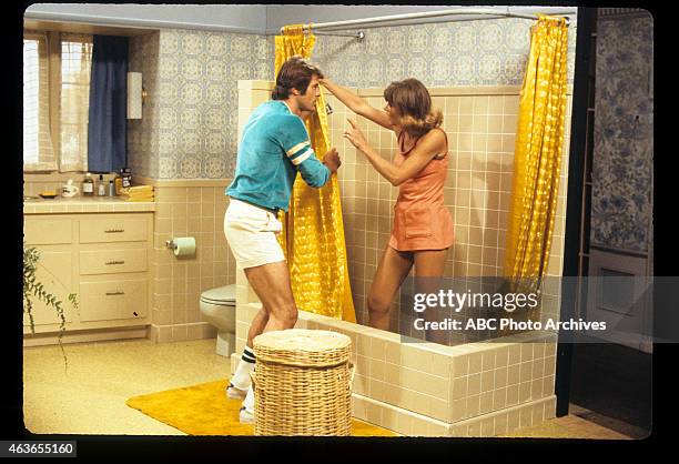 Show Coverage - Shoot Date: August 23, 1977. ROBERT URICH;NITA TALBOT