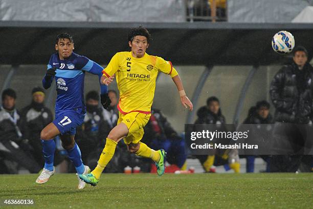 Tatsuya Masushima of Kashiwa Reysol in action during the AFC Champions League playoff round match between Kashiwa Reysol and Chonburi FC at Hitachi...