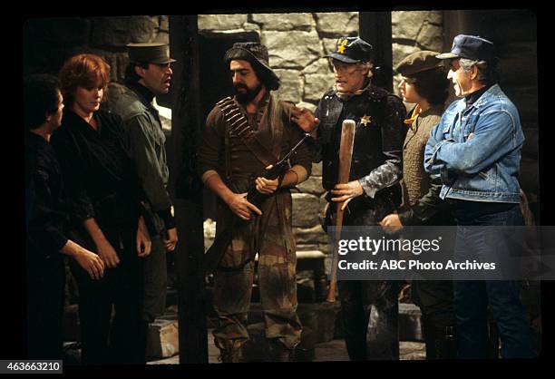 Show Coverage - Shoot Date: February 13, 1981. L-R: BILLY CRYSTAL;BARBARA RHOADES;GREGORY SIERRA;JOE MANTEGNA;RICHARD MULLIGAN;JIMMY BAIO;DONNELLY...