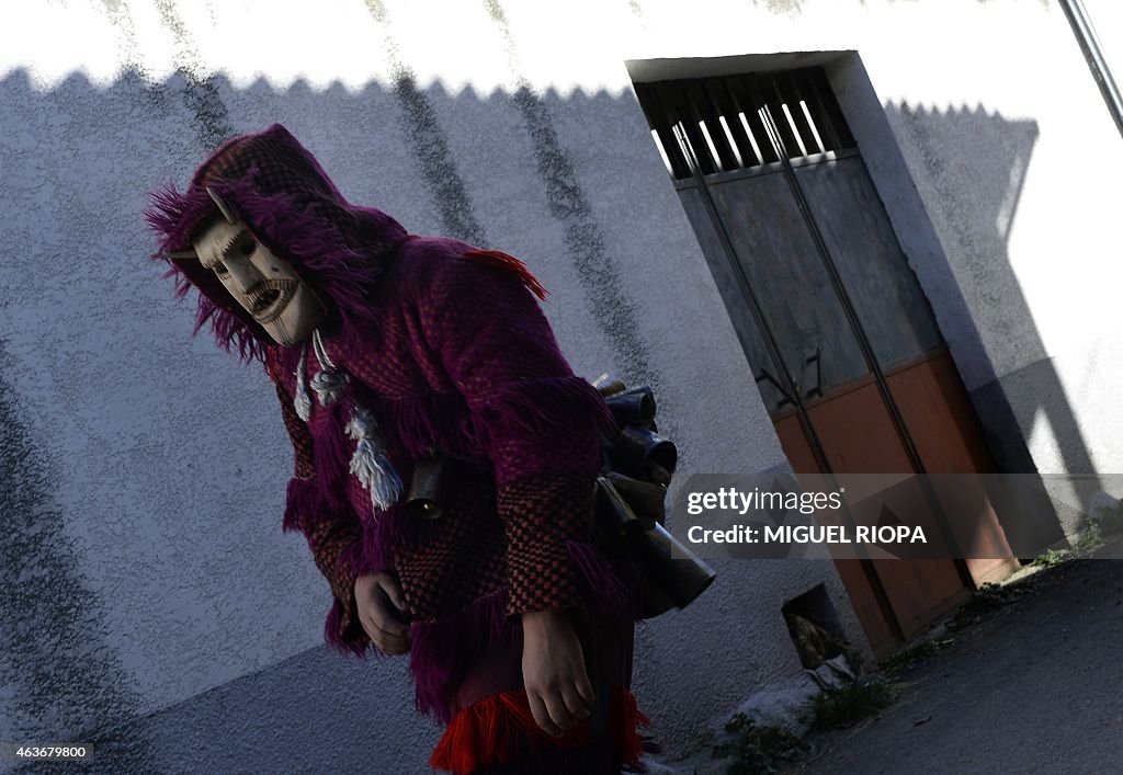 PORTUGAL-TRADITION-CARNIVAL-CARETOS