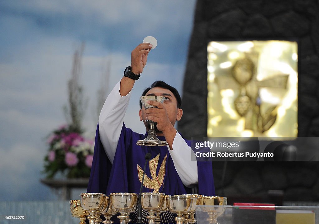 Indonesians Catholics Celebrate Ash Wednesday
