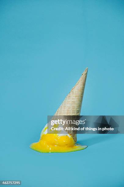 ice cream - derretirse fotografías e imágenes de stock