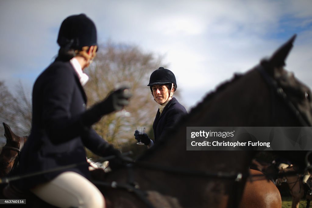 The Cheshire Forest Hunt Ride Out On The Tenth Anniversary Of the Hunting Ban Law