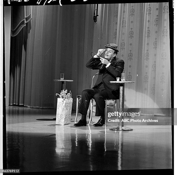 90 Billy De Wolfe Stock Photos, High-Res Pictures, and Images - Getty ...