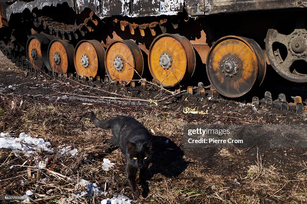 Rebel Fighters Advance On Debaltseve Despite Ceasefire Agreement