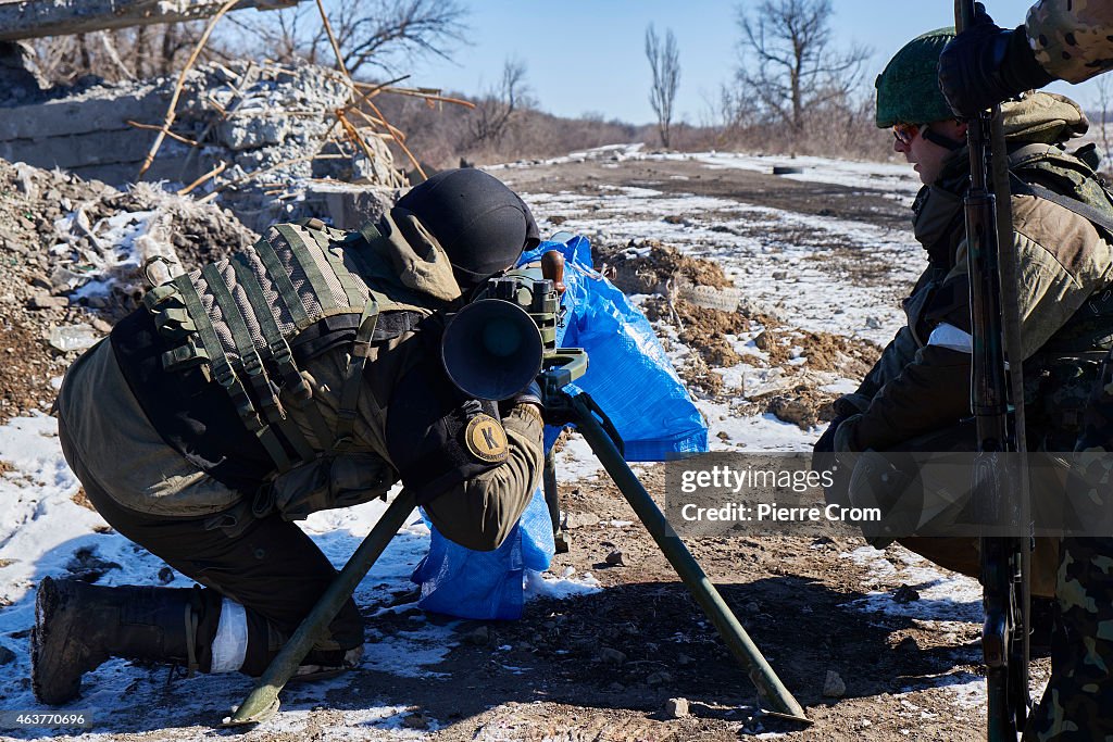 Rebel Fighters Advance On Debaltseve Despite Ceasefire Agreement