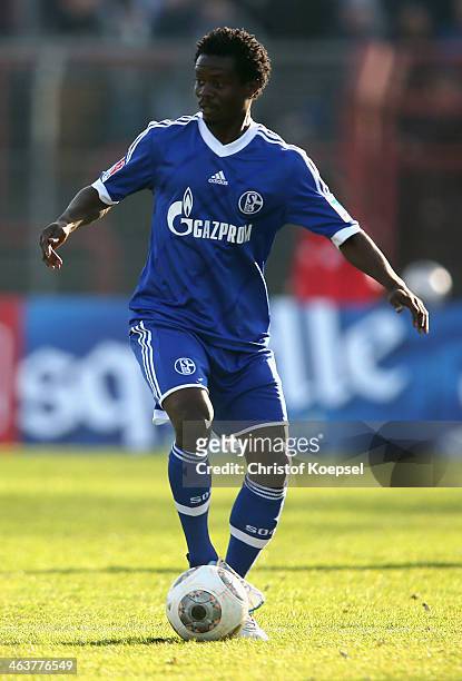 Anthony Annan of Schalke runs with the ball during the friendly match between RW Oberhausen and FC Schalke 04 at Niederrhein Stadion on January 19,...