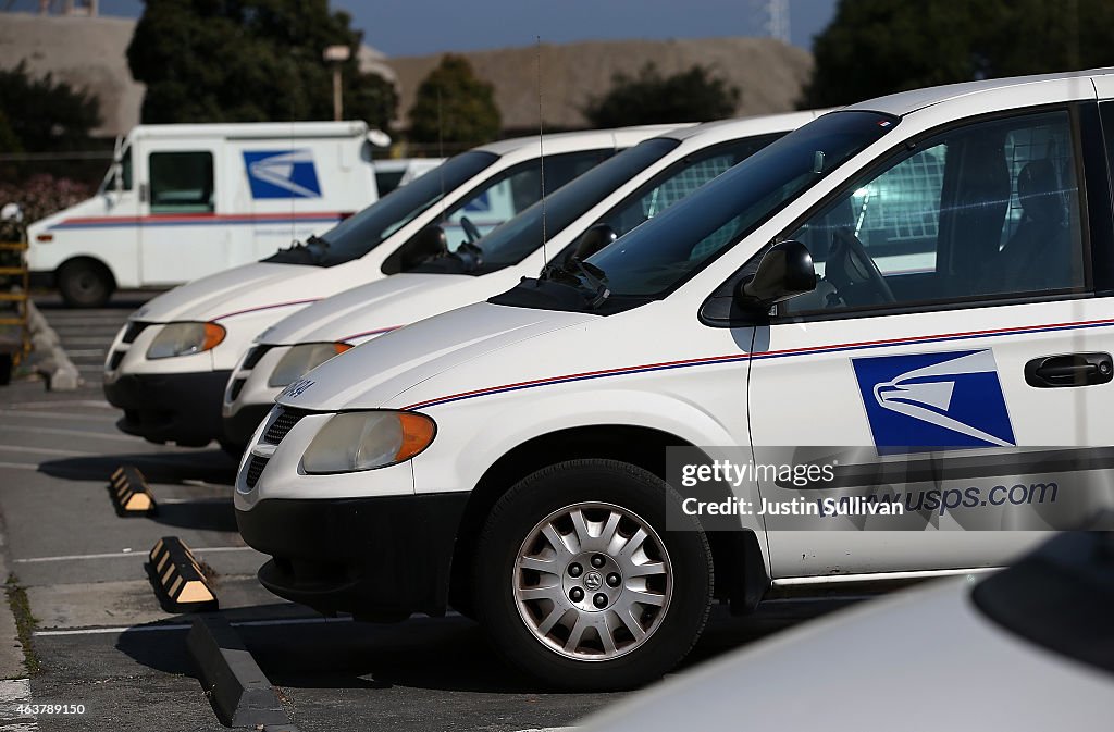 US Postal Services Looks To Redesign Its Truck Fleet