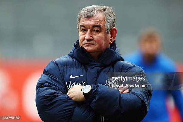 Head coach Milan Sasic of Saarbruecken looks on prior to the friendly match between 1. FSV Mainz 05 and 1. FC Saarbruecken at Bruchwegstadion on...