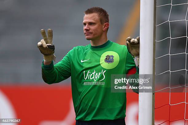 Goalkeeper Timo Ochs of Saarbruecken reacts during the friendly match between 1. FSV Mainz 05 and 1. FC Saarbruecken at Bruchwegstadion on January...