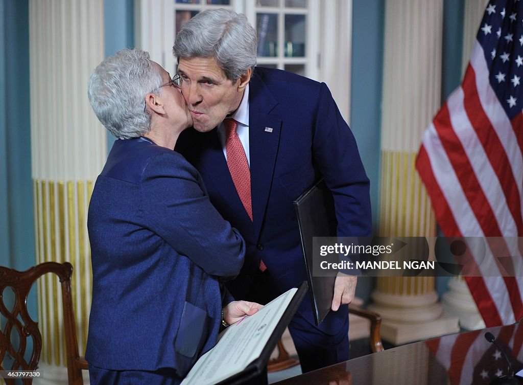 US-DIPLOMACY-ENVIRONMENT-KERRY-MCCARTHY