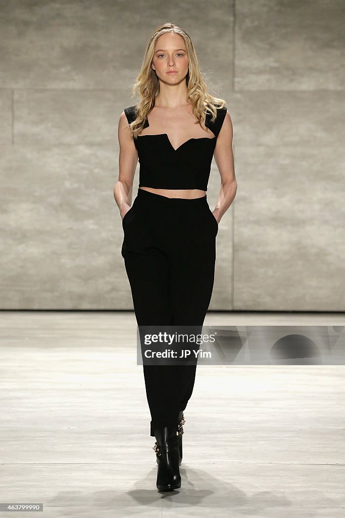 Leanne Marshall - Runway - Mercedes-Benz Fashion Week Fall 2015