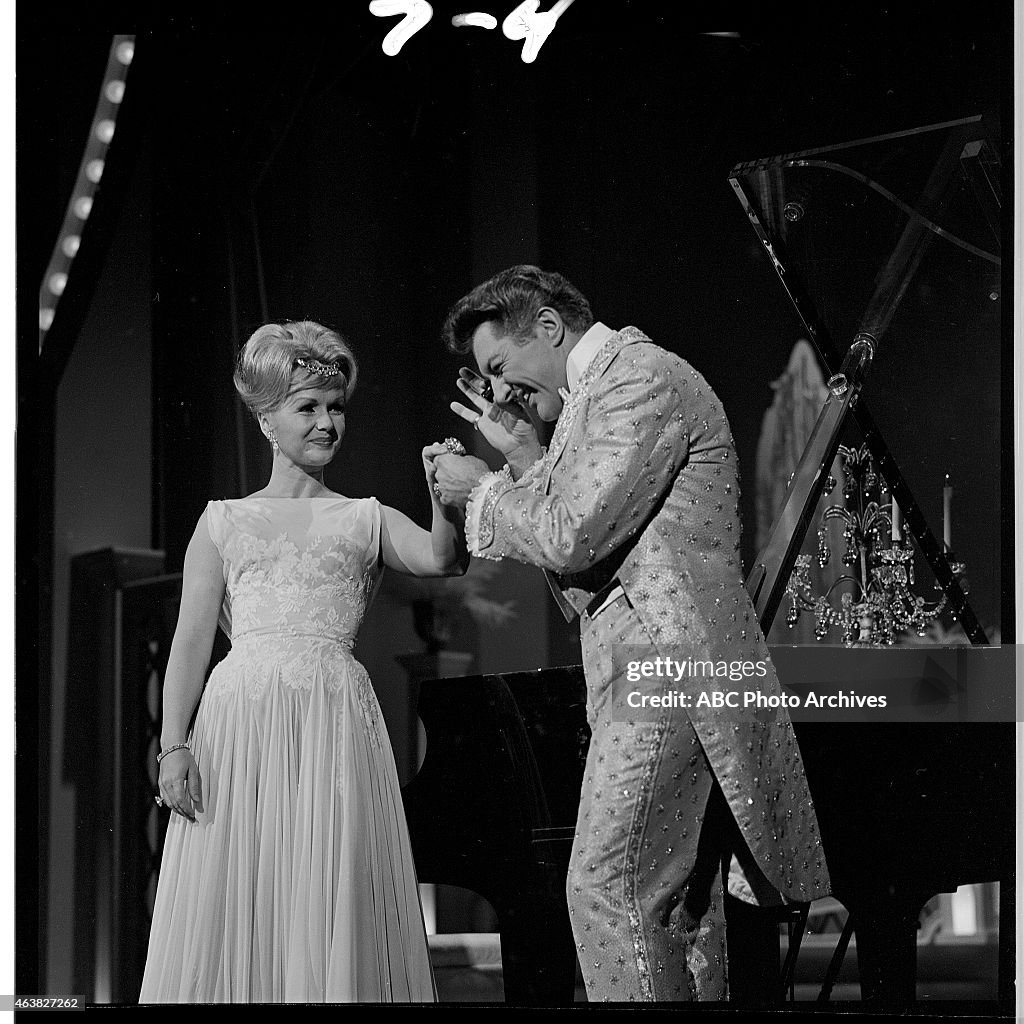 DEBBIE REYNOLDS;LIBERACE