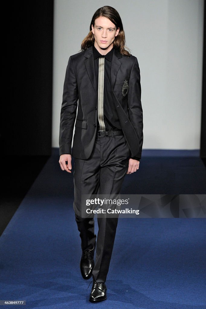 Agnes B - Mens Fall 2014 Runway - Paris Menswear Fashion Week