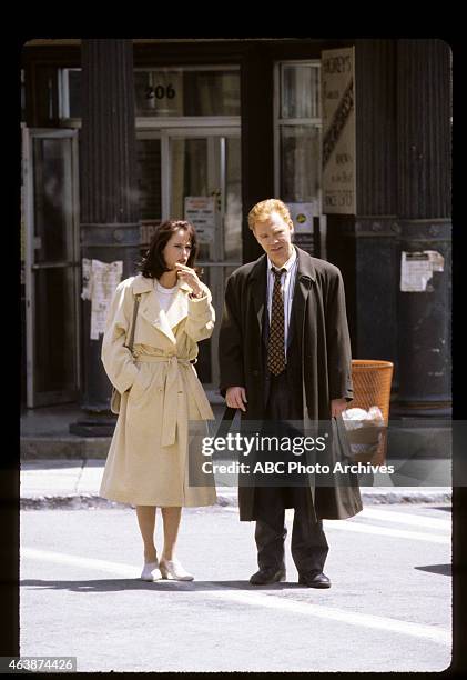 Rockin' Robin" - Airdate: May 17, 1994. DEBRAH FARENTINO;DAVID CARUSO