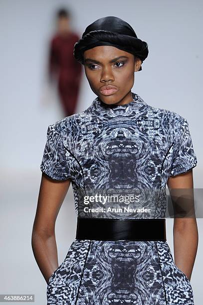 Model walks the runway in a design by Esosa at the New York Life fashion show during Mercedes-Benz Fashion Week Fall 2015 at The Salon at Lincoln...