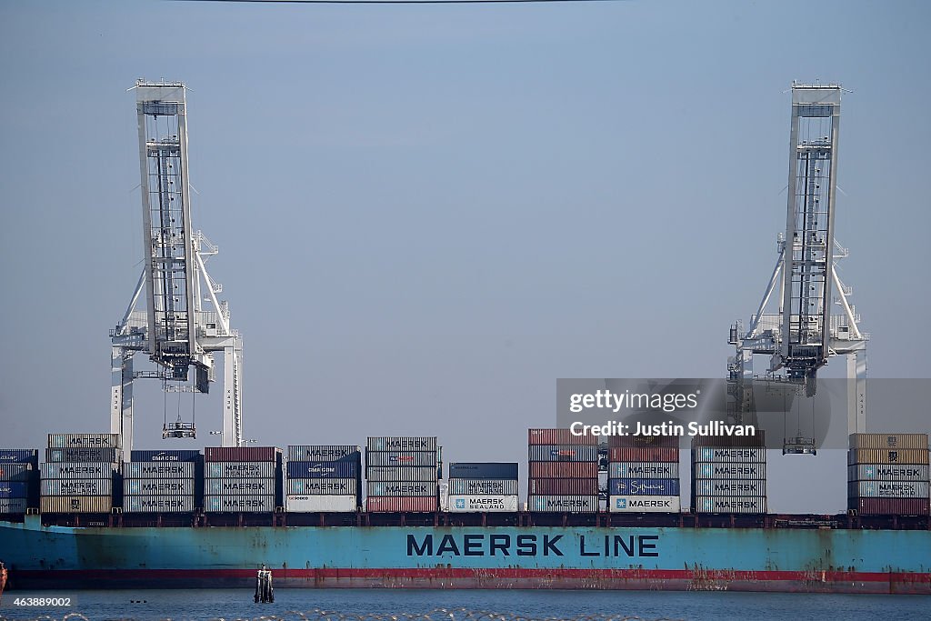 Port Of Oakland Shut Down For Day For Union Meetings