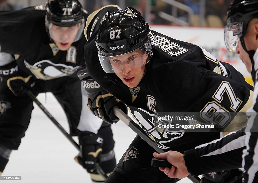 Columbus Blue Jackets v Pittsburgh Penguins