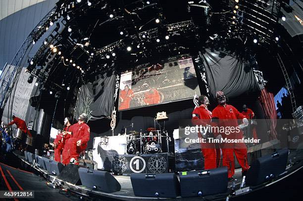 Corey Taylor of Slipknot performs as part of Ozzfest 2001 at Shoreline Amphitheatre on June 29, 2001 in Mountain View, California.