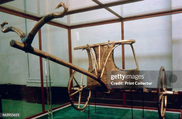 Chariot from the tomb of Tutankhamun, 14th century BC. From the Treasure of Tutankhamun , discovered in the pharaoh's tomb and today kept at the...