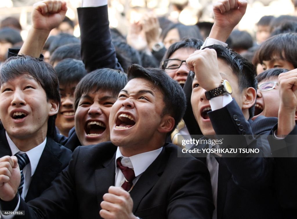TOPSHOT-JAPAN-EDUCATION-EMPLOYMENT