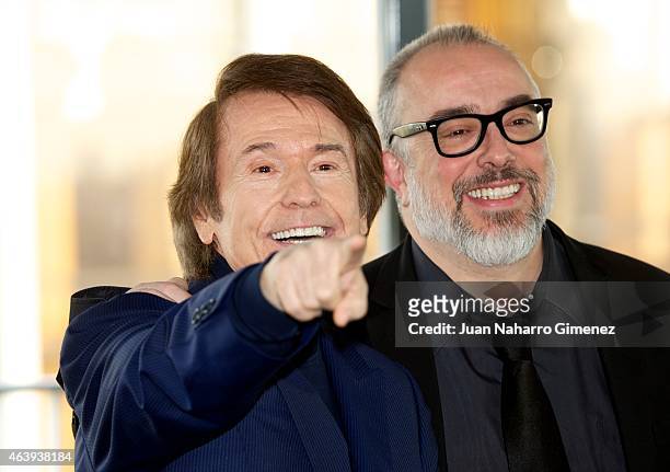 Raphael and Alex de la Iglesia attend 'Mi Gran Noche' photocall Club Financiero Genova on February 20, 2015 in Madrid, Spain.