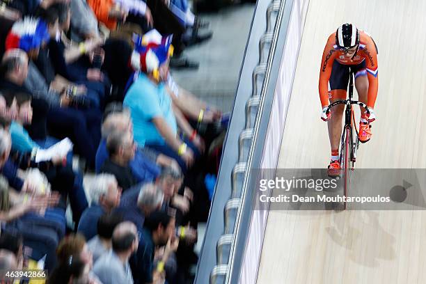 Elis Ligtlee of the Netherlands Cycling Team competes in the Womens Sprint Qualifying race during day 3 of the UCI Track Cycling World Championships...