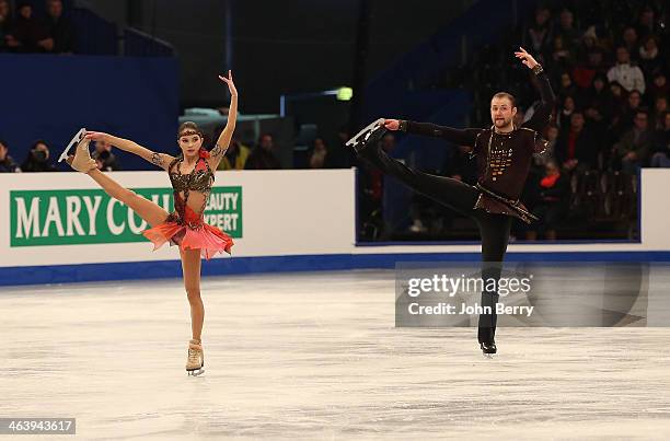 Vera Bazarova and Yuri Larionov of Russia finish third and win the bronze medal in the Pairs Skating event of the ISU European Figure Skating...