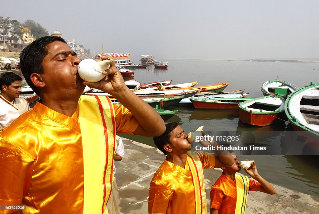 Varanasi Widows Break Tradition By Playing Holi On The Banks Of Ganga