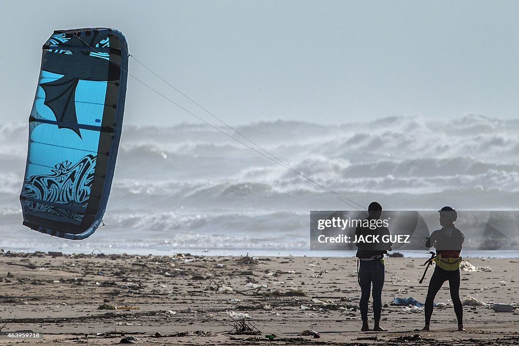 ISRAEL-WEATHER-KITE SURFING