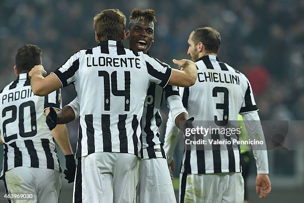 Fernando Lorente of Juventus FC celebrates his goal with team mates Paul Pogba during the Serie A match between Juventus FC and Atalanta BC at...