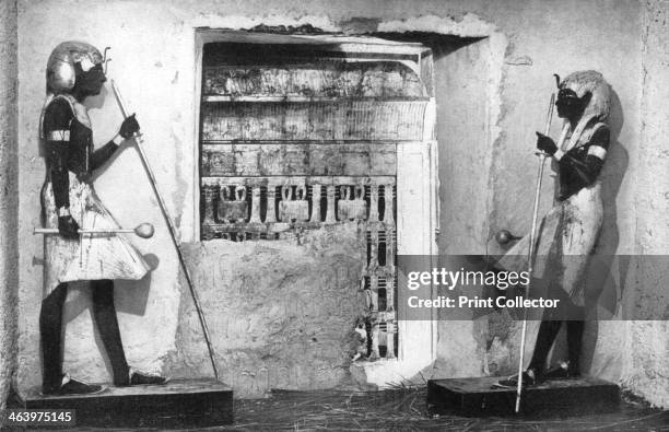 The first glimpse of Tutankhamun's tomb, Egypt, 1922. The sight that met the eyes of Lord Carnarvon and Howard Carter when they broke down the sealed...