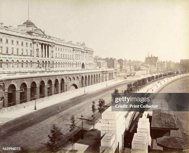 Embakmen 266 Thames River Victoria Embankment Stock Photos, High-Res Pictures ...
