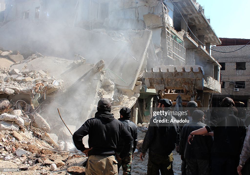 Syrian regime forces attack residential areas in Damascus