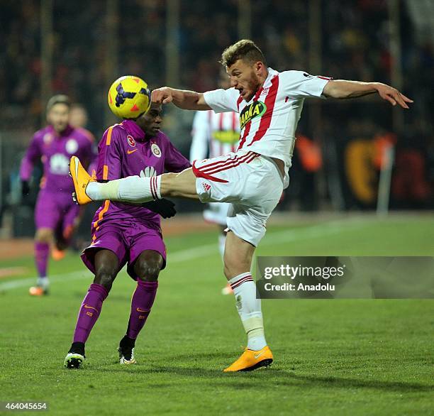 Bruma of Galatasaray in action during the Turkish Spor Toto Super League football match between Sivasspor and Galatasaray at 9 Eylul Stadium in...