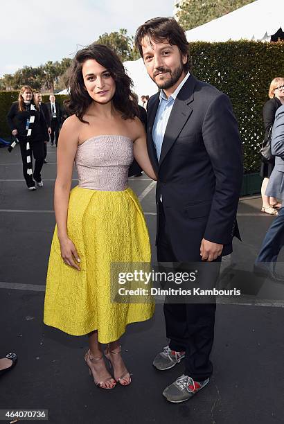 Actors Jenny Slate and Diego Luna attend the 30th Annual Film Independent Spirit Awards at Santa Monica Beach on February 21, 2015 in Santa Monica,...