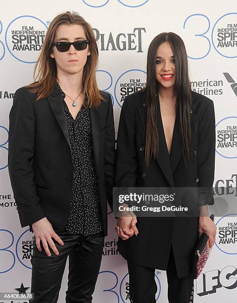 Actress Lorelei Linklater and Justin Jacobs arrive at the 2015 Film Independent Spirit Awards on February 21, 2015 in Santa Monica, California.