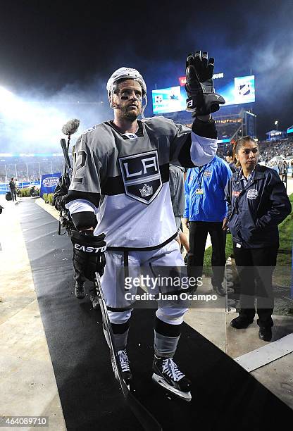 Marian Gaborik of the Los Angeles Kings acknowledges the fans as he walks back to the locker room after the 2015 Coors Light NHL Stadium Series game...