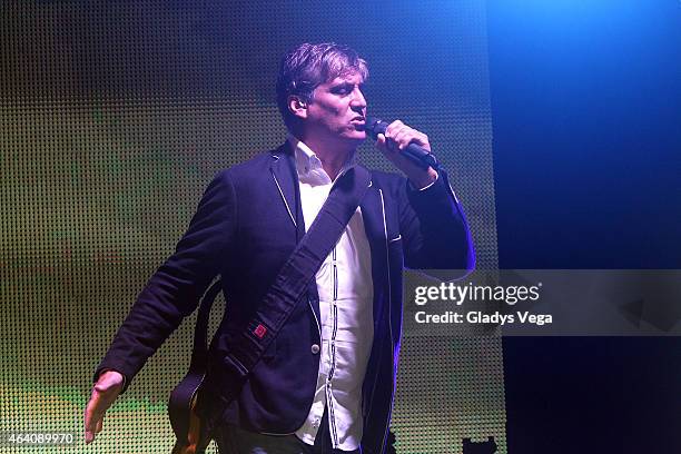 26 Guillermo Davila In Concert Stock Photos, High-Res Pictures, and Images - Getty Images