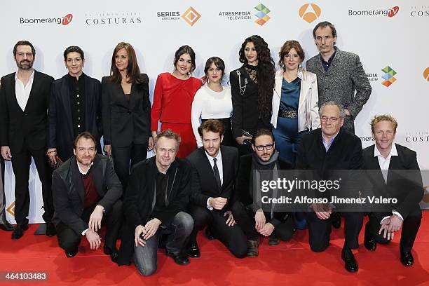 María Dueñas, Adriana Ugarte, Peter Vives, Elvira Mínguez, Tristán Ulloa, Francesc Garrido, Mª Carmen Sánchez, Carlos Santos, Alba Flores, Filipe...