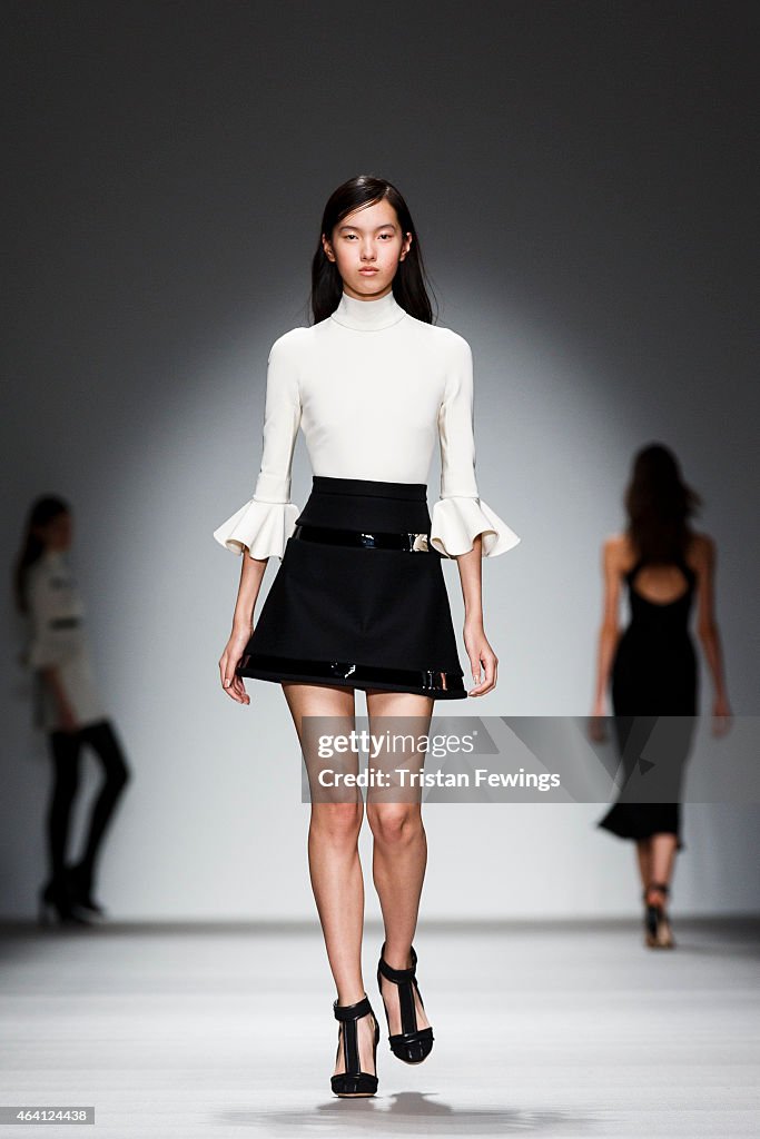 David Koma - Runway - LFW FW15