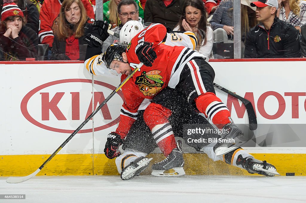 Boston Bruins v Chicago Blackhawks